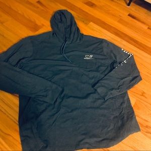 NWT HOODED VINEYARD VINES TSHIRT